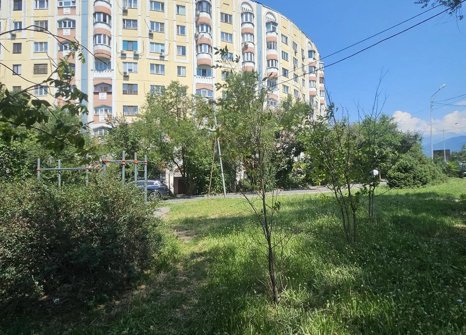Двух Комнатная Квартира С Видом На Парк Первого Президента, 2 Этаж Из 9 Almaty Apartment