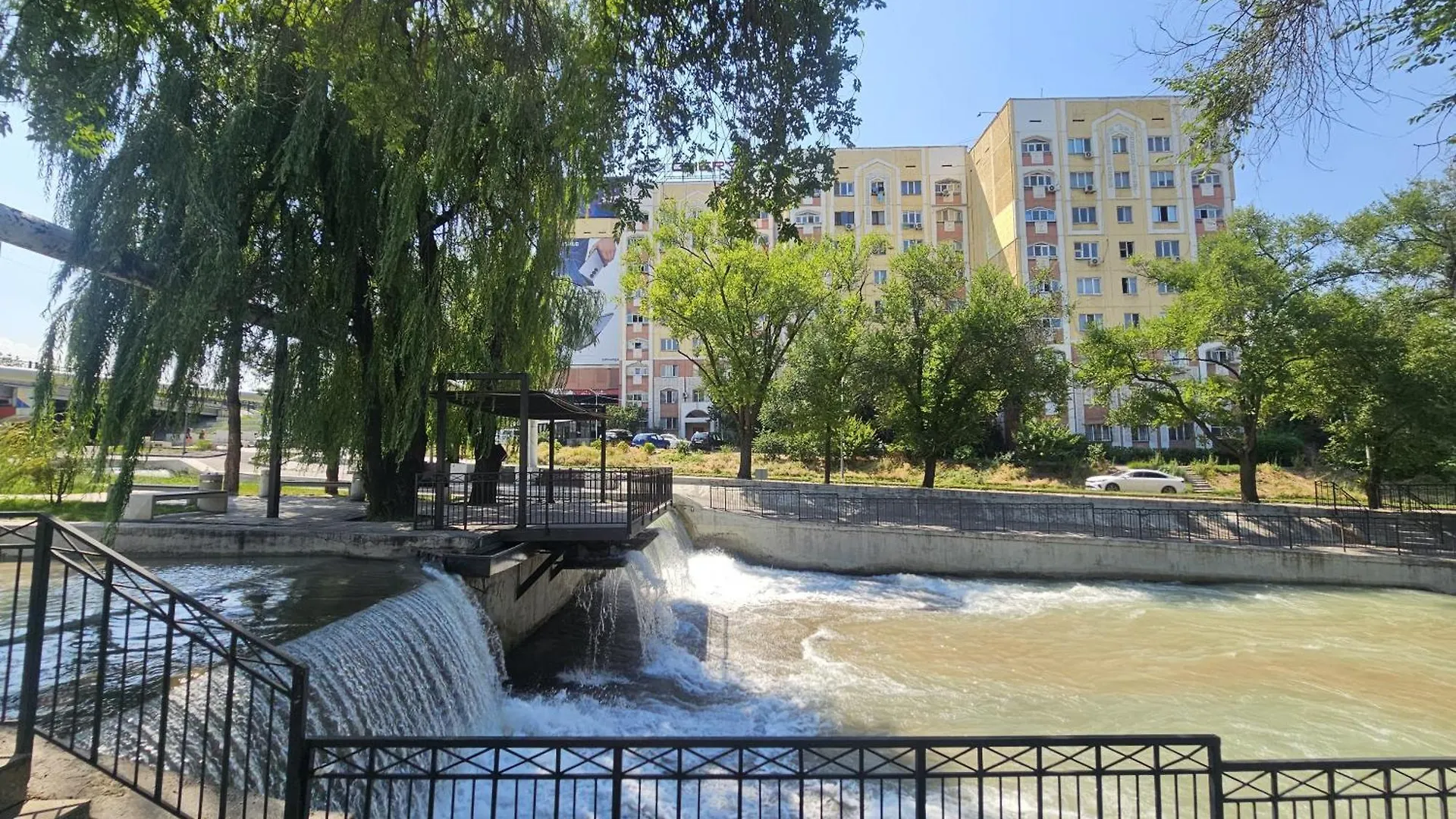 Двух Комнатная Квартира С Видом На Парк Первого Президента, 2 Этаж Из 9 Almaty
